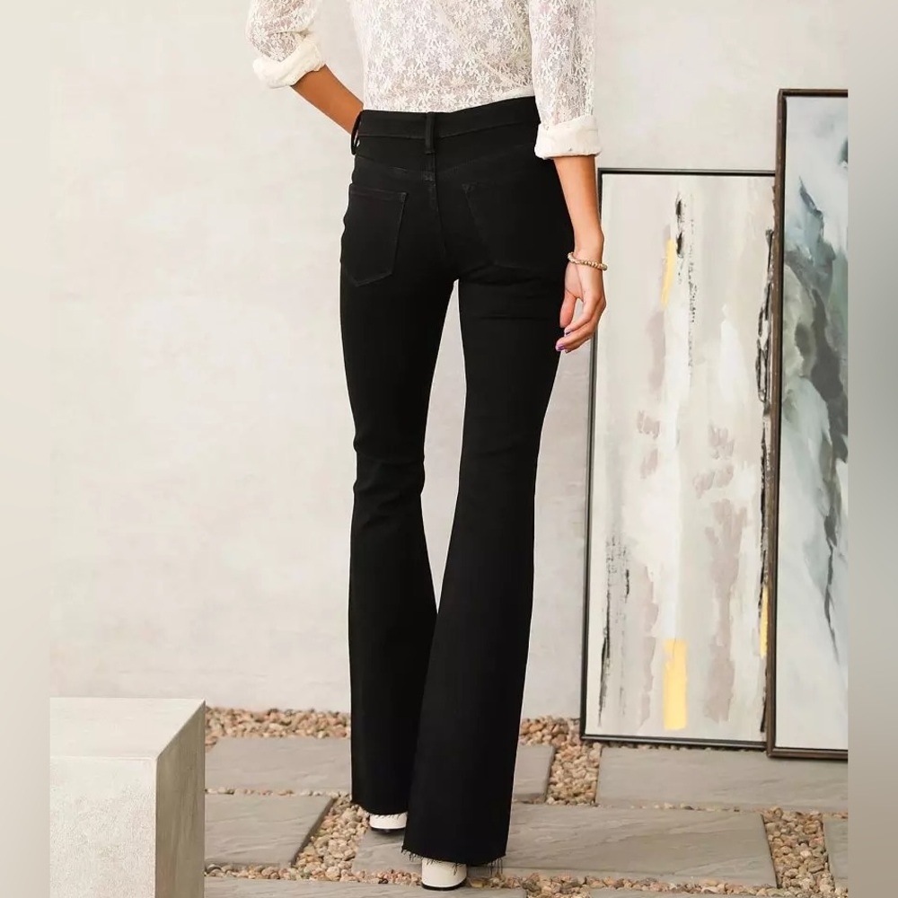 Hudson Mid-Rise Flare
Stretch Jean
BRIDGE BY GLY
